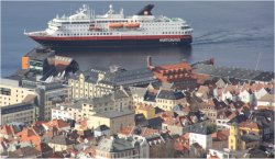 Norwegen-Kreuzfahrt mit Hurtigruten-Schiffen ab Bergen