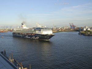 Mein
Schiff in Hamburg