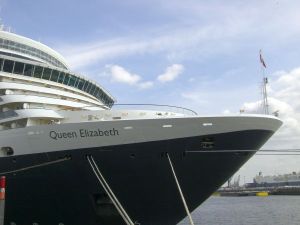 Queen Elizabeth in Hamburg